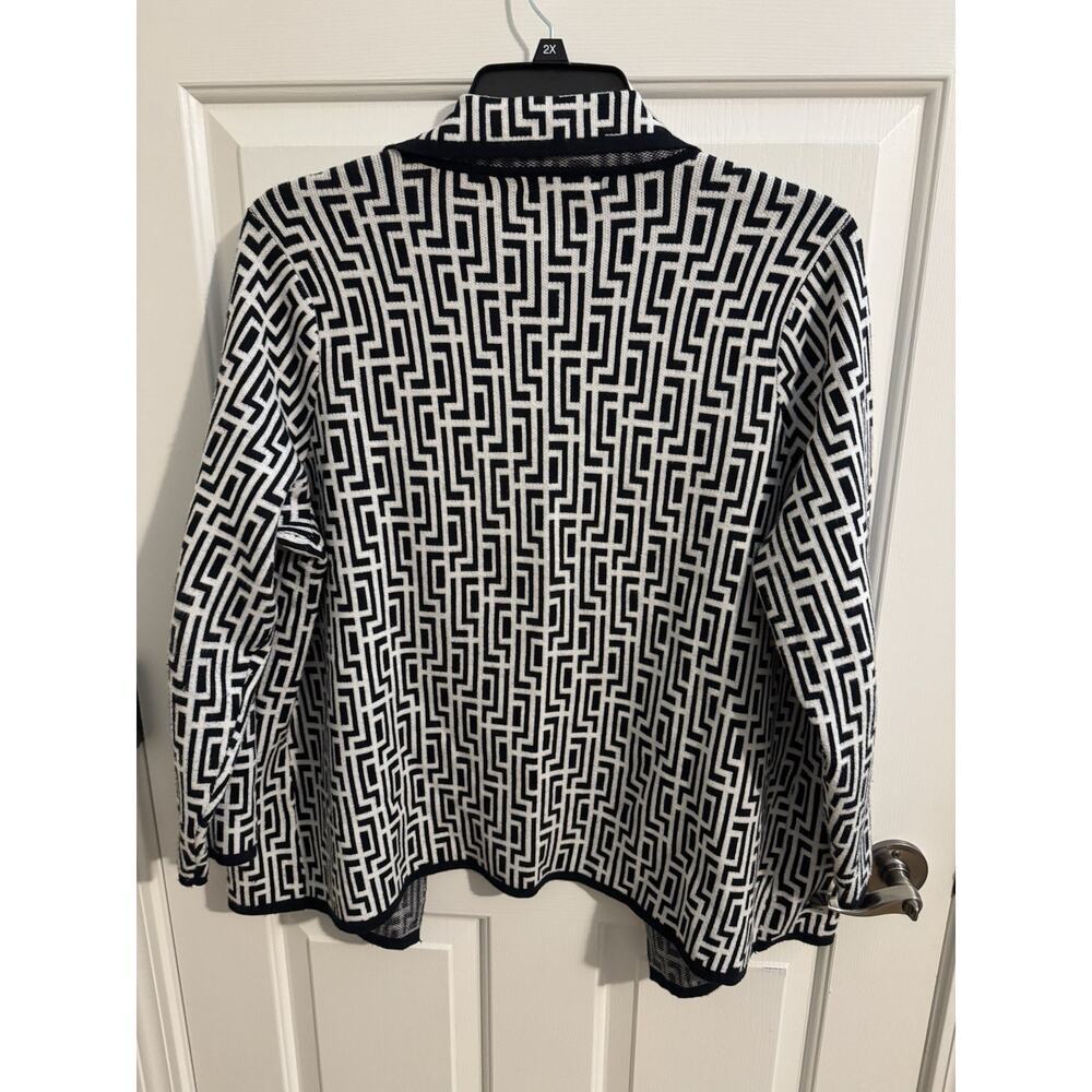 Adrienne Vittadini Stretch Knit Blazer Geometric White Black Plus 2X - Picture 8 of 8